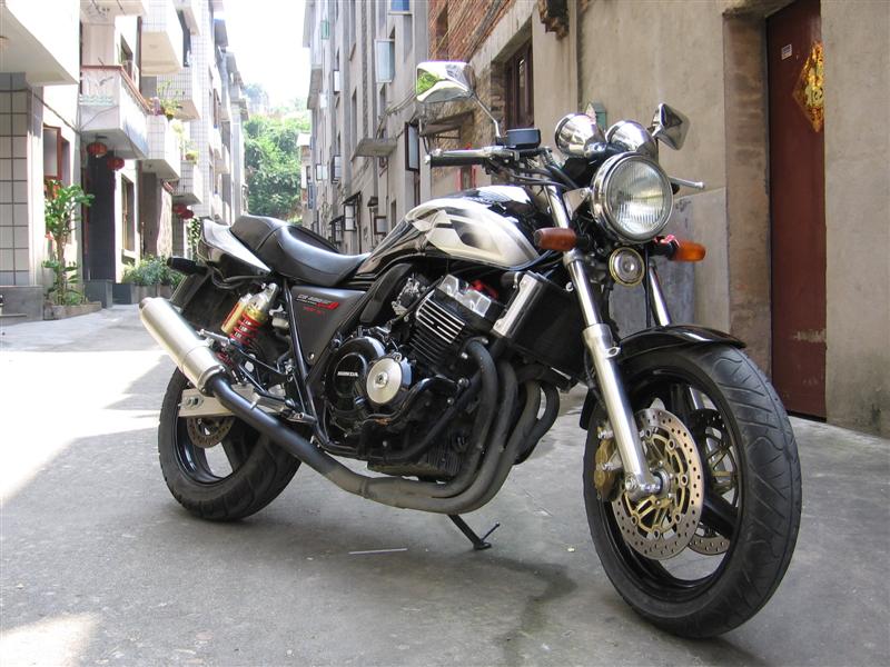 福建福安16800RMB出98款CB400或换车