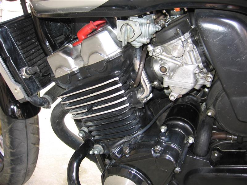 福建福安16800RMB出98款CB400或换车