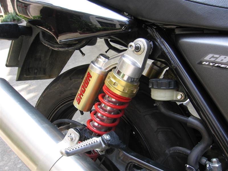 福建福安16800RMB出98款CB400或换车