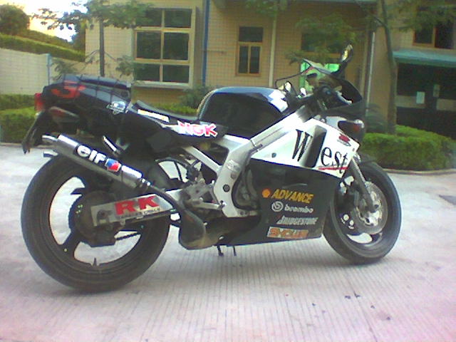 精神铃木RGV250跑车21期，4000就放。