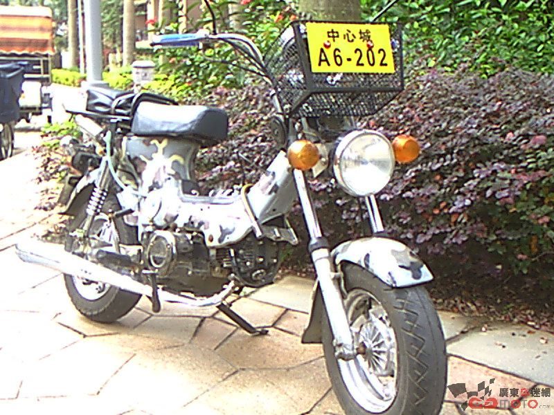 出售本田１００ｃｃ小怪物，机头爆好．２０００元