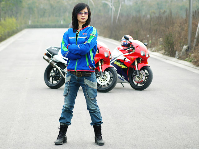 高佬亮条女型啊