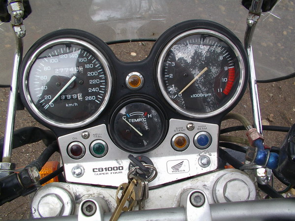2車3人2800公里來回湖南張家界