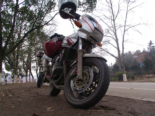 2車3人2800公里來回湖南張家界