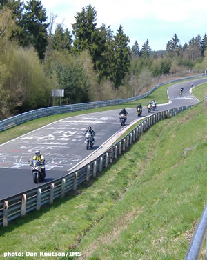 摩托旅行者的乐园，德国Nurburgring Nordschleife