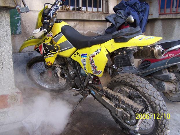 喜欢越野的来,02年DR-Z400出了