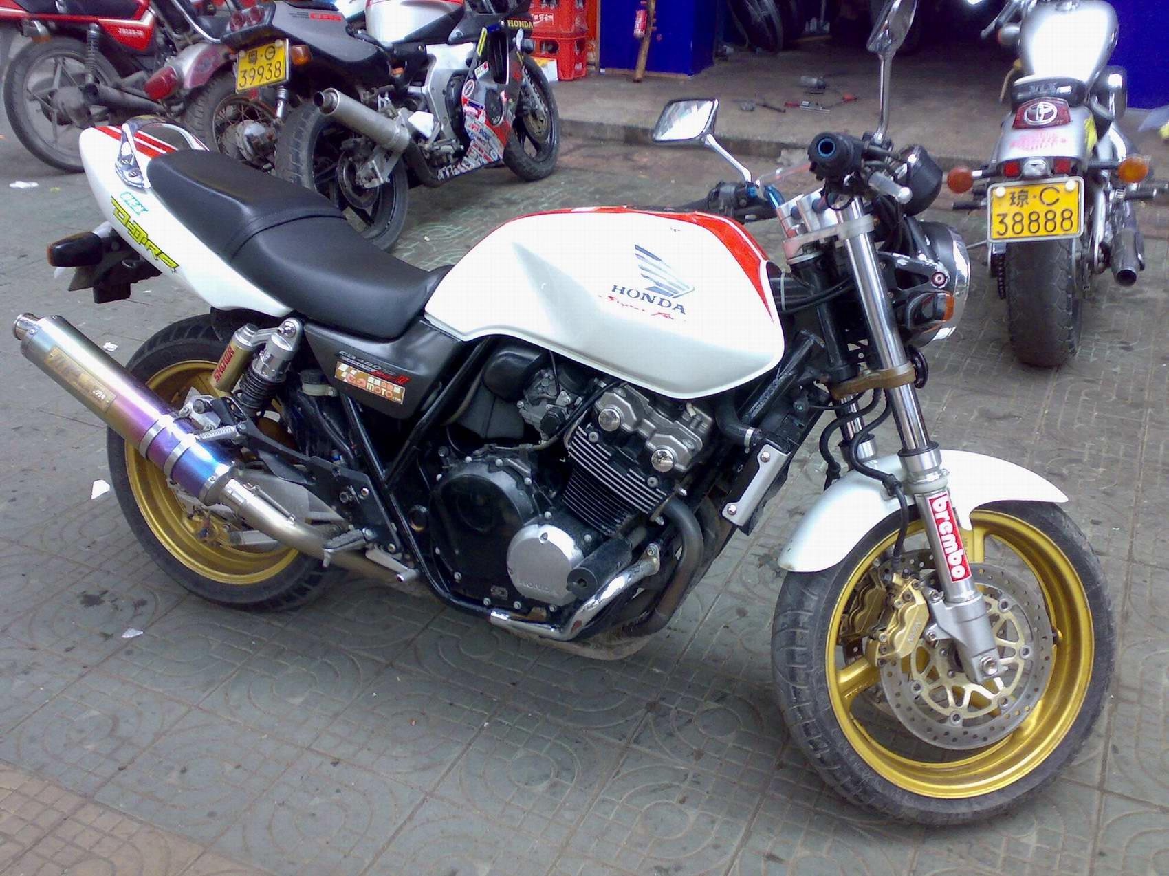 出售小改01VTEC,帶堅牌堅檔新R牌.有興趣的進來看看