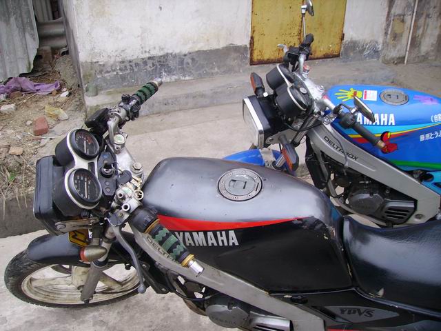 江门开平卖ＦＺＲ２５０．ＴＺ仔．２５００ＲＭＢ