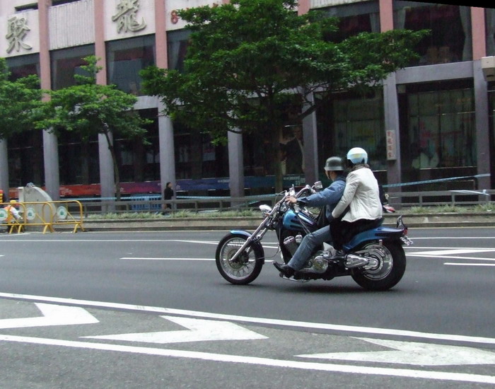 劲改的羊羊 / 警察的好车 / 人民的牛车 / 唉唉唉口水又来了