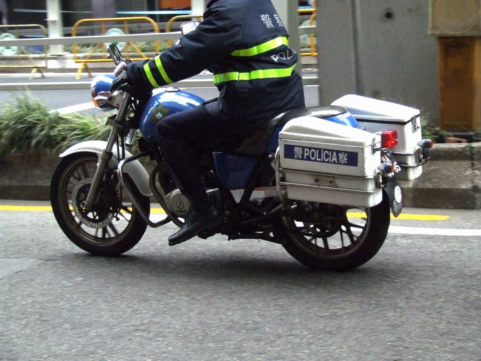 劲改的羊羊 / 警察的好车 / 人民的牛车 / 唉唉唉口水又来了