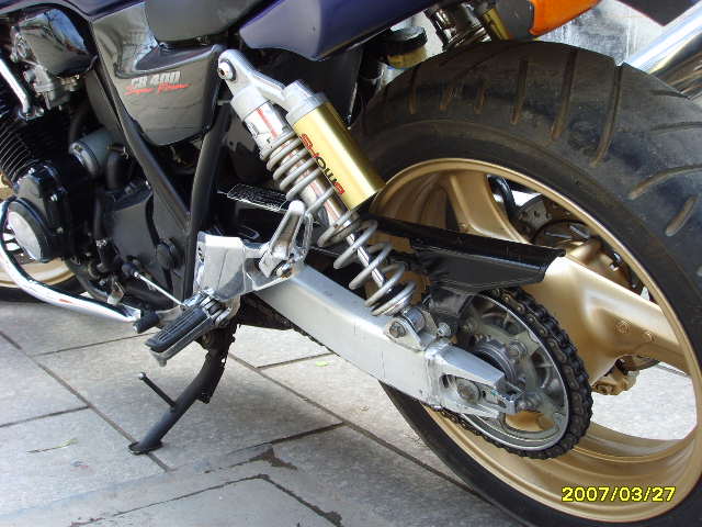00年本田CB400出售,真牌,价格1.85万.