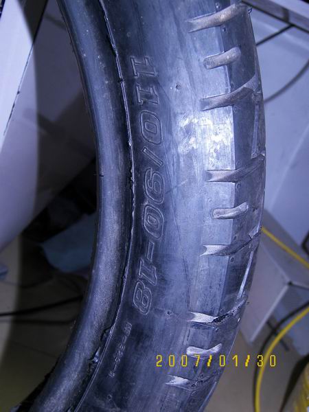 卖一条台湾三王110-90/18轮胎