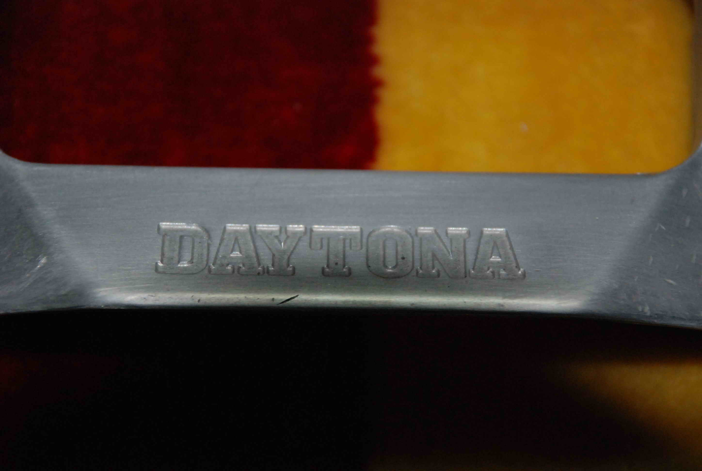 在线抛光“DAYTONA”。。