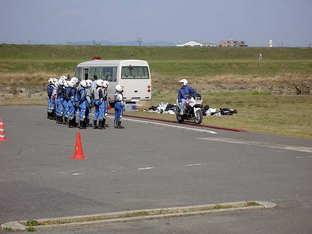 日本警察新人训练