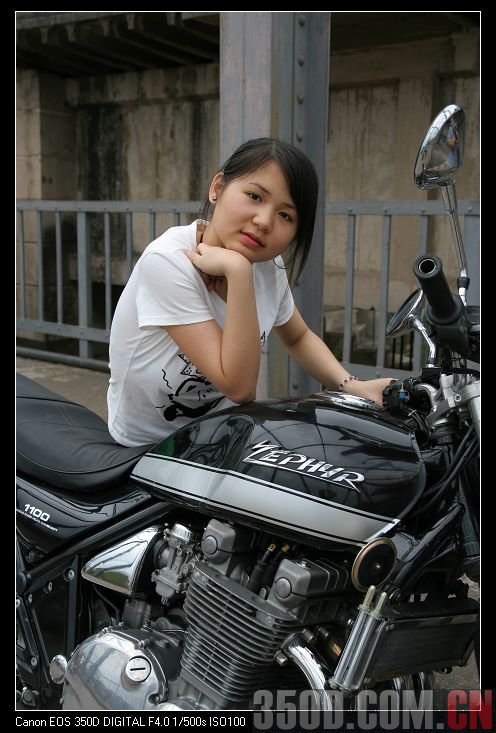 昨天外拍，主题是“美女与野兽“哈哈~