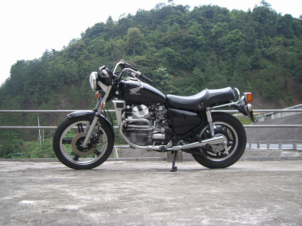 韶关88000转让79年产本田老爷车
