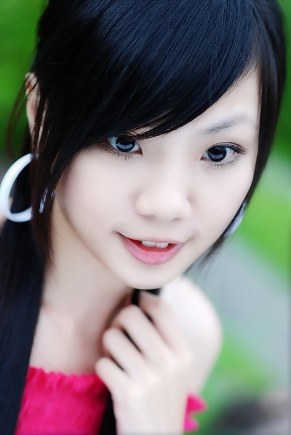 呢期好闷啊~~~点解D人个个都潜晒水咖~！？~？~？