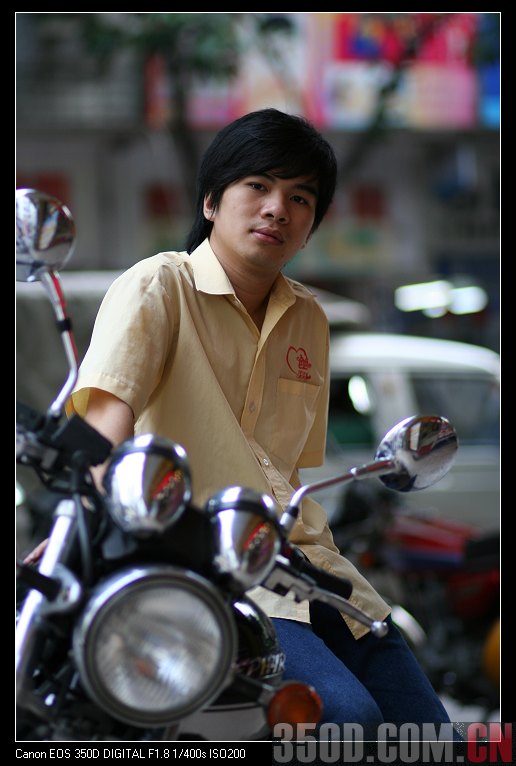 今天进了个85MM/F1.8,C家的镜头,去片