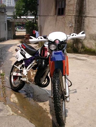 龙岩市，帮朋友出售3台实在加实价车,CB750是纯水货,RGV22干离,改鬼脸的川崎２冲越野车１２５，车
