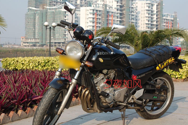 顺德6800元出售手续齐全的本田CB250（蓝宝石）街跑一台