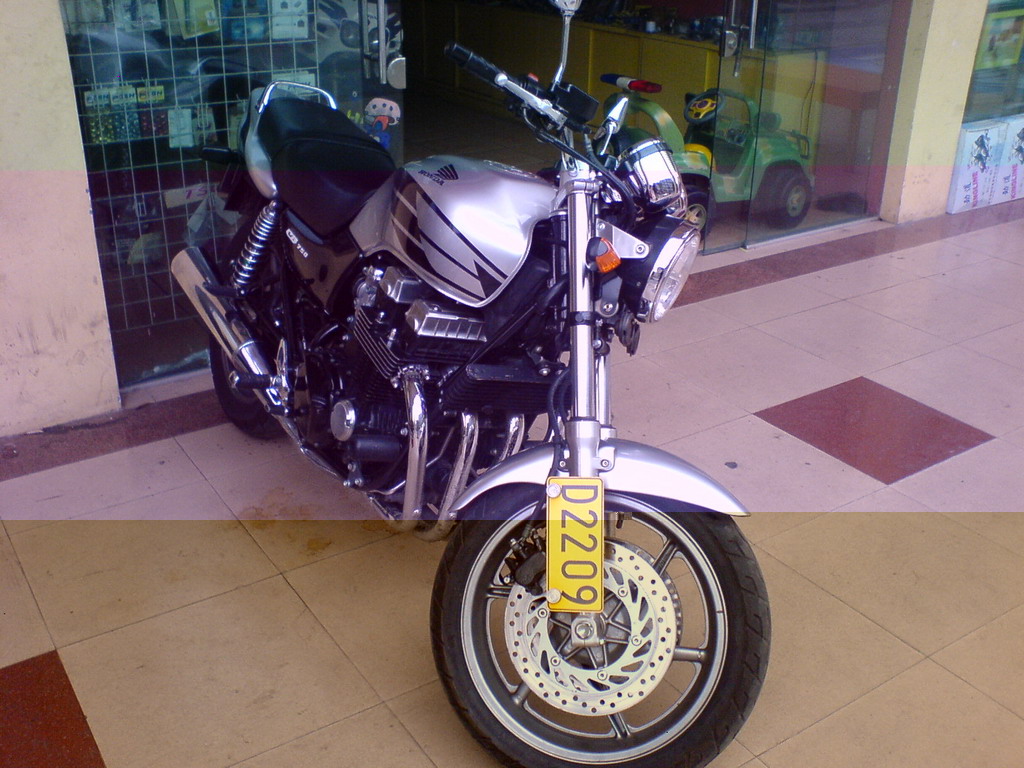 广东开平19500元转让CB750,带新疆牌