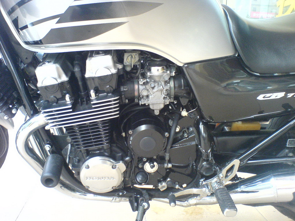 广东开平19500元转让CB750,带新疆牌