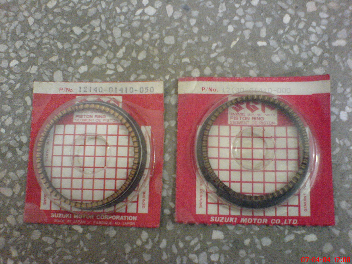 佛冈出售几件GS125全新原装配件.