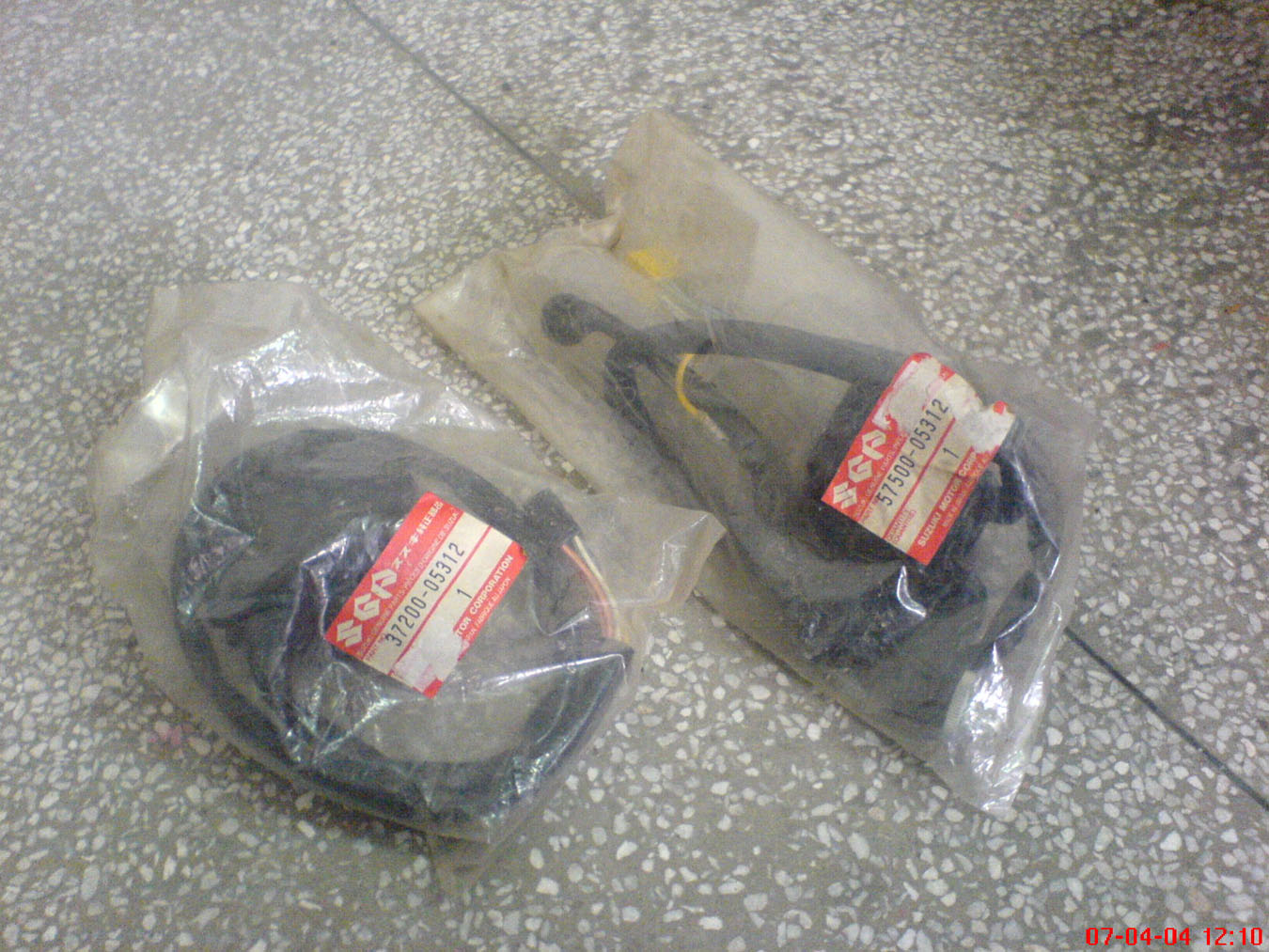 佛冈出售几件GS125全新原装配件.