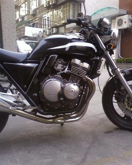 出售ＣＢ４００价钱颠峰８５００3.20照片更新