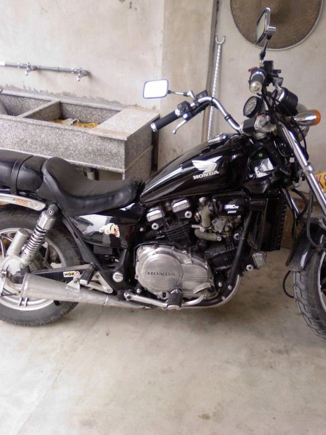 4288出售本田VF750太子