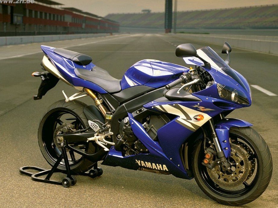 [求助]跪求寻找一张YAMAHA壁纸.希望各位车友帮帮忙.