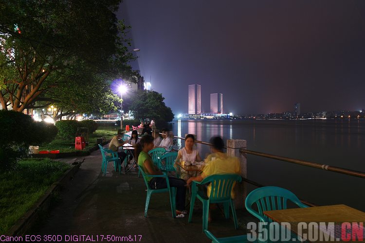 可爱开平我的家~~~今天学拍夜景~~~