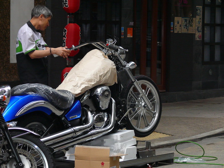 【好消息】4.30多台07款新车运抵香港总代理