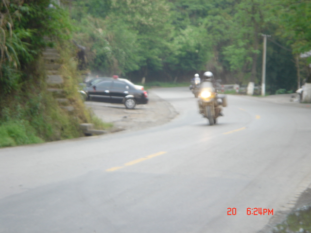 ＢＭＷ　　７　　ＧＳ　鸡肚跑鸡背