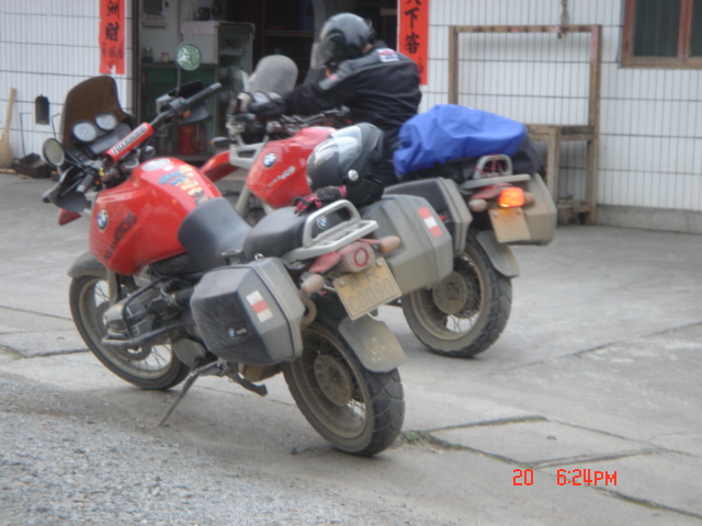 ＢＭＷ　　７　　ＧＳ　鸡肚跑鸡背