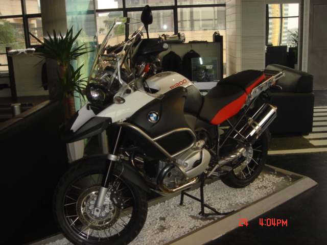 ＢＭＷ　　７　　ＧＳ　鸡肚跑鸡背