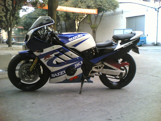 佛山顺德容桂5500元出售末代铃木GSXR250R战车