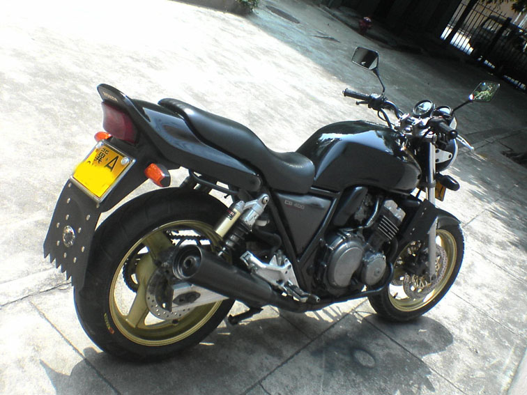 佛山禅城10800包牌出售CB400一台