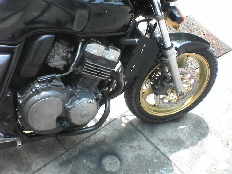 佛山禅城10800包牌出售CB400一台