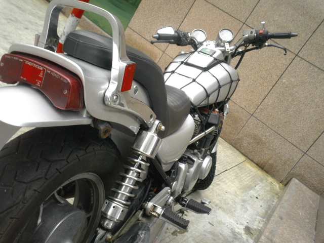深圳宝安地区２８００出售德国炮兵４００ＣＣ