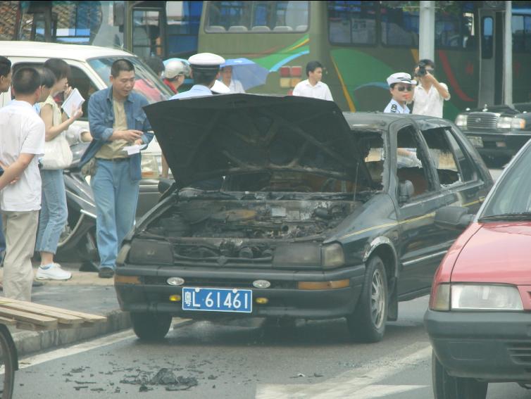 惠州发生火烧车