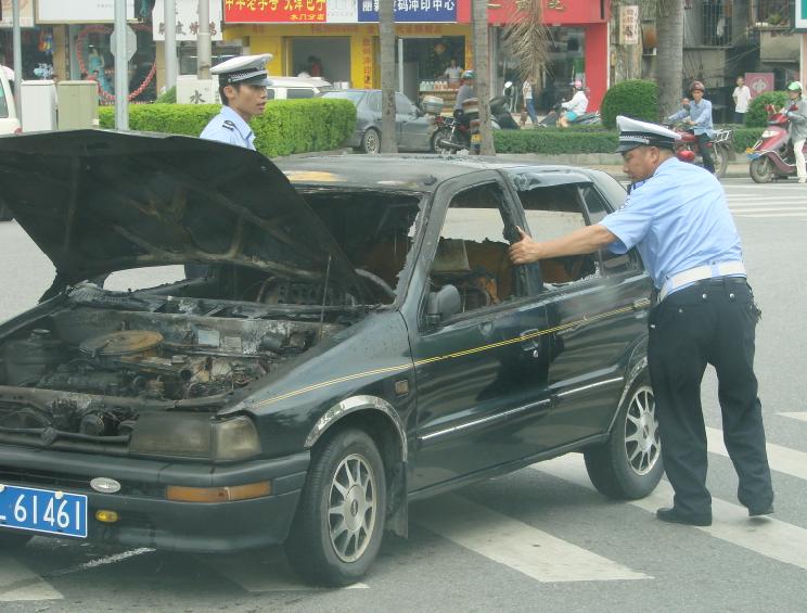 惠州发生火烧车