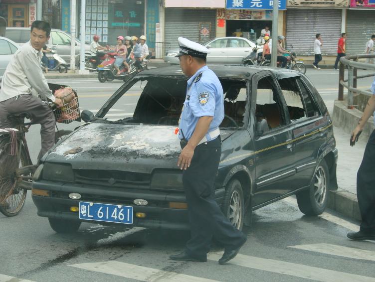 惠州发生火烧车
