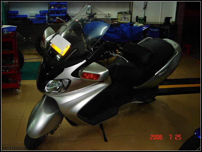 [代友出售]东莞出AN650和ZRX1100改装车2台单台28000元
