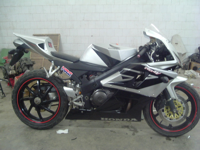 出售V30改CBR1000RR