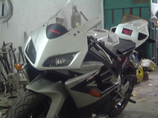 出售V30改CBR1000RR