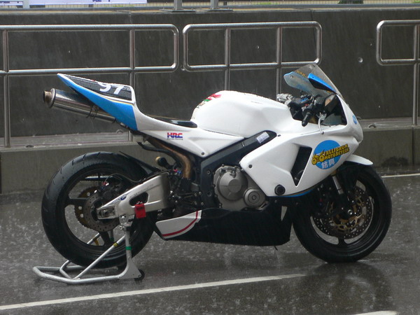 [原创]    滂沱大雨-------CSBK