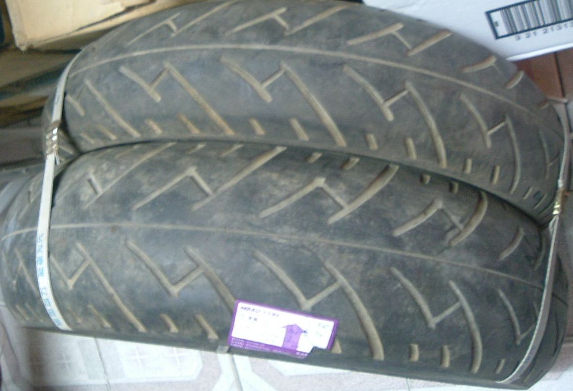 出售邓禄普  150－70－18 成色自己看  220
