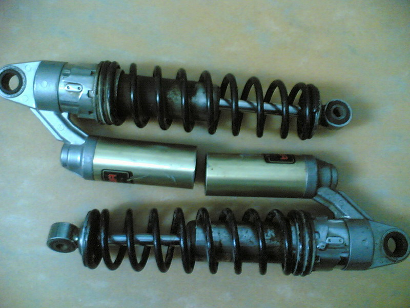 佛山出售CB400拆车件!