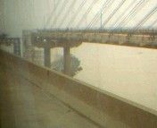 紧急通知 325国道九江大桥今早被撞断